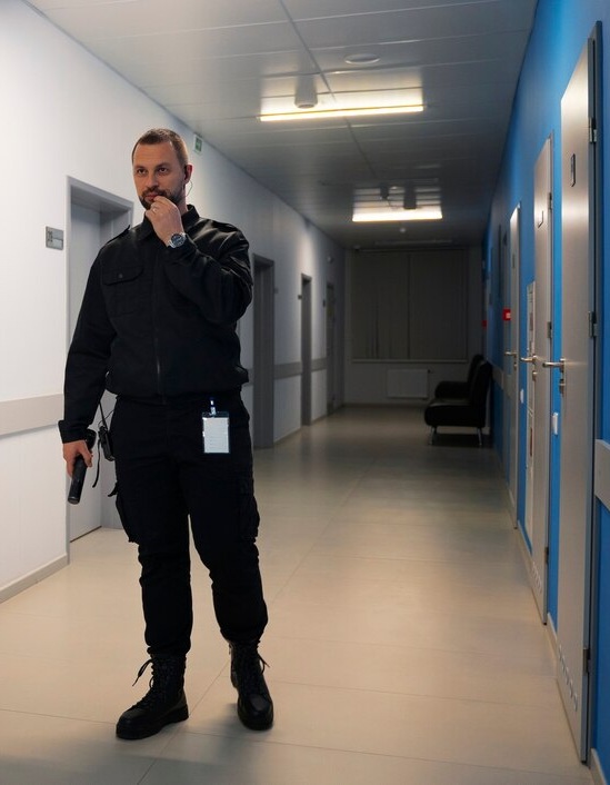 office building security guard 1